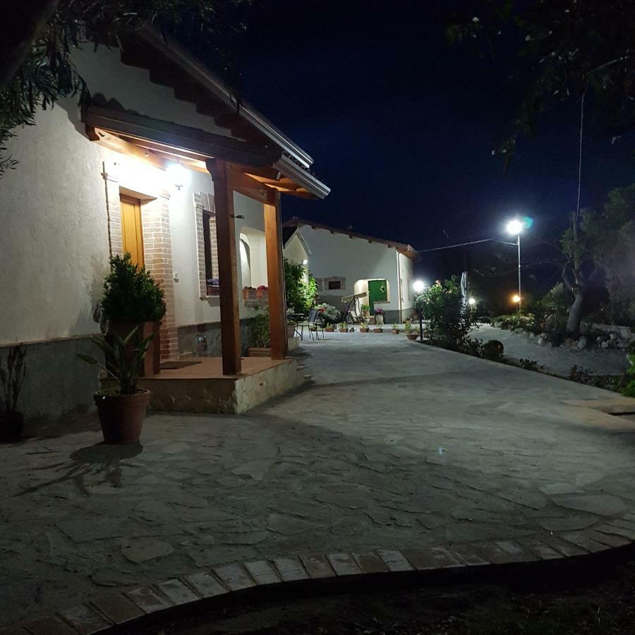 크로파니 Borgo Santa Lucia 빌라 외부 사진